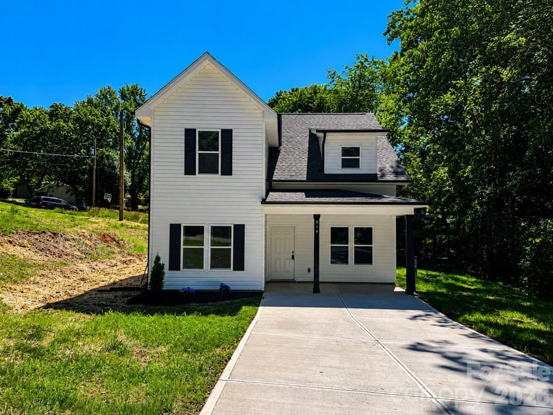 814 E Main Street, Shelby, NC - 4 beds, 3 baths, 1,650 sqft - $298,000
