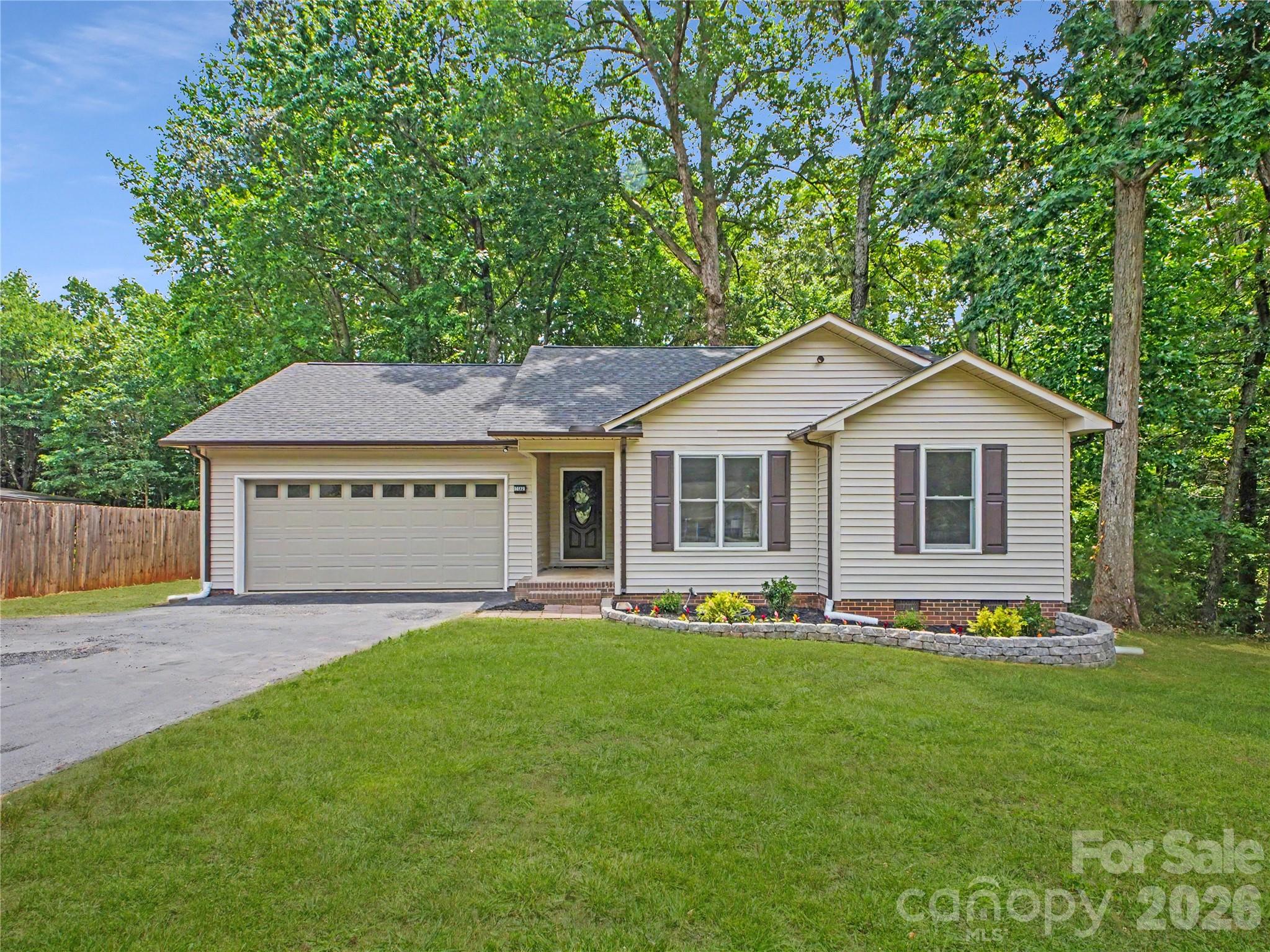 7382 Summit Drive, Denver, NC — property listing photo
