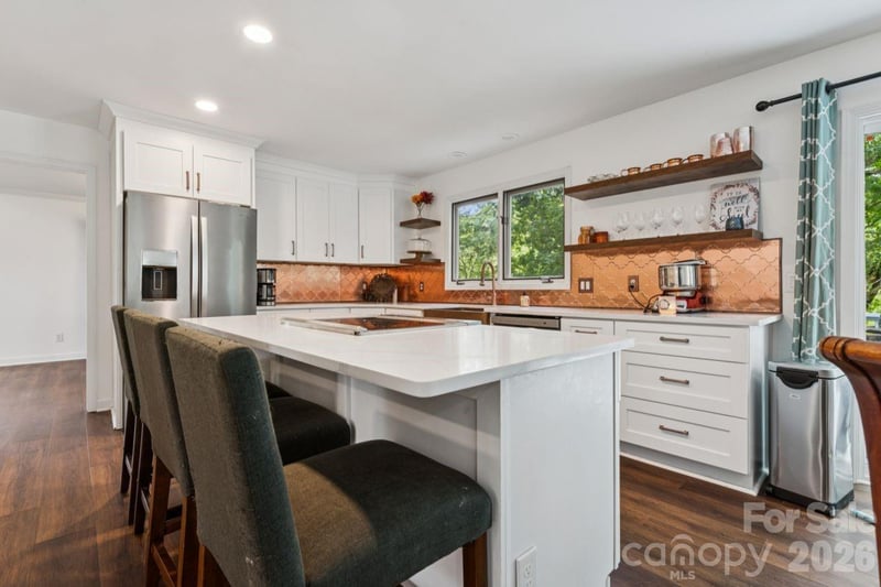 26049 Neptunes Landing, Tega Cay, SC - 4 beds, 3.5 baths, 4,302 sqft - $928,000