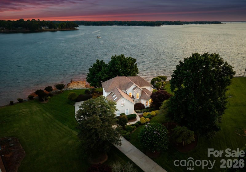 217 Westpaces Road, Mooresville, NC - 3 beds, 2.5 baths, 3,092 sqft - $2,590,000