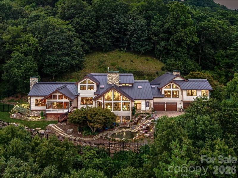 10 Beaverbrook Court, Asheville, NC - 5 beds, 6 baths, 5,437 sqft - $10,000,000