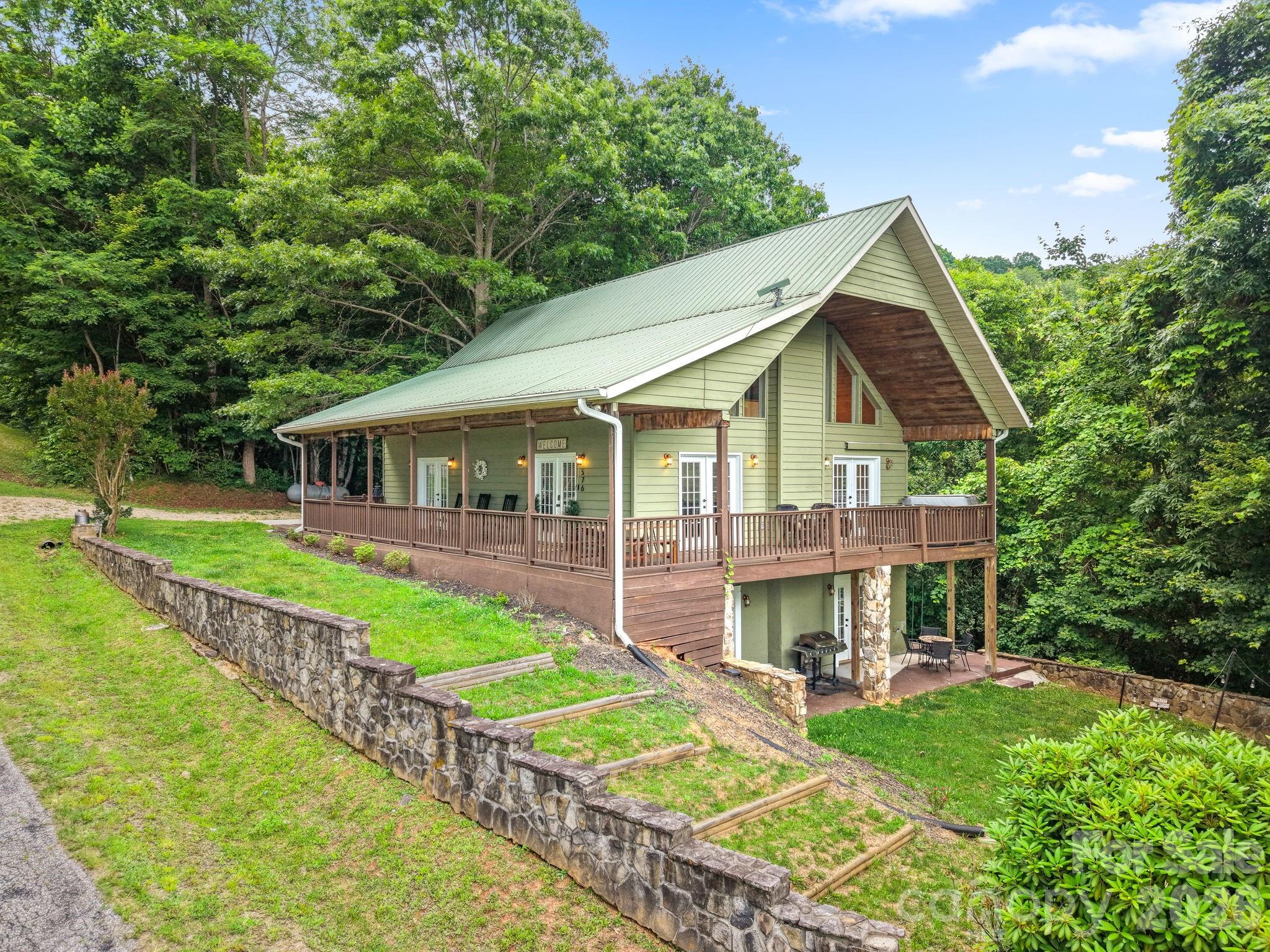 576 Grizzly Ridge, Bryson City, NC. property listing photo