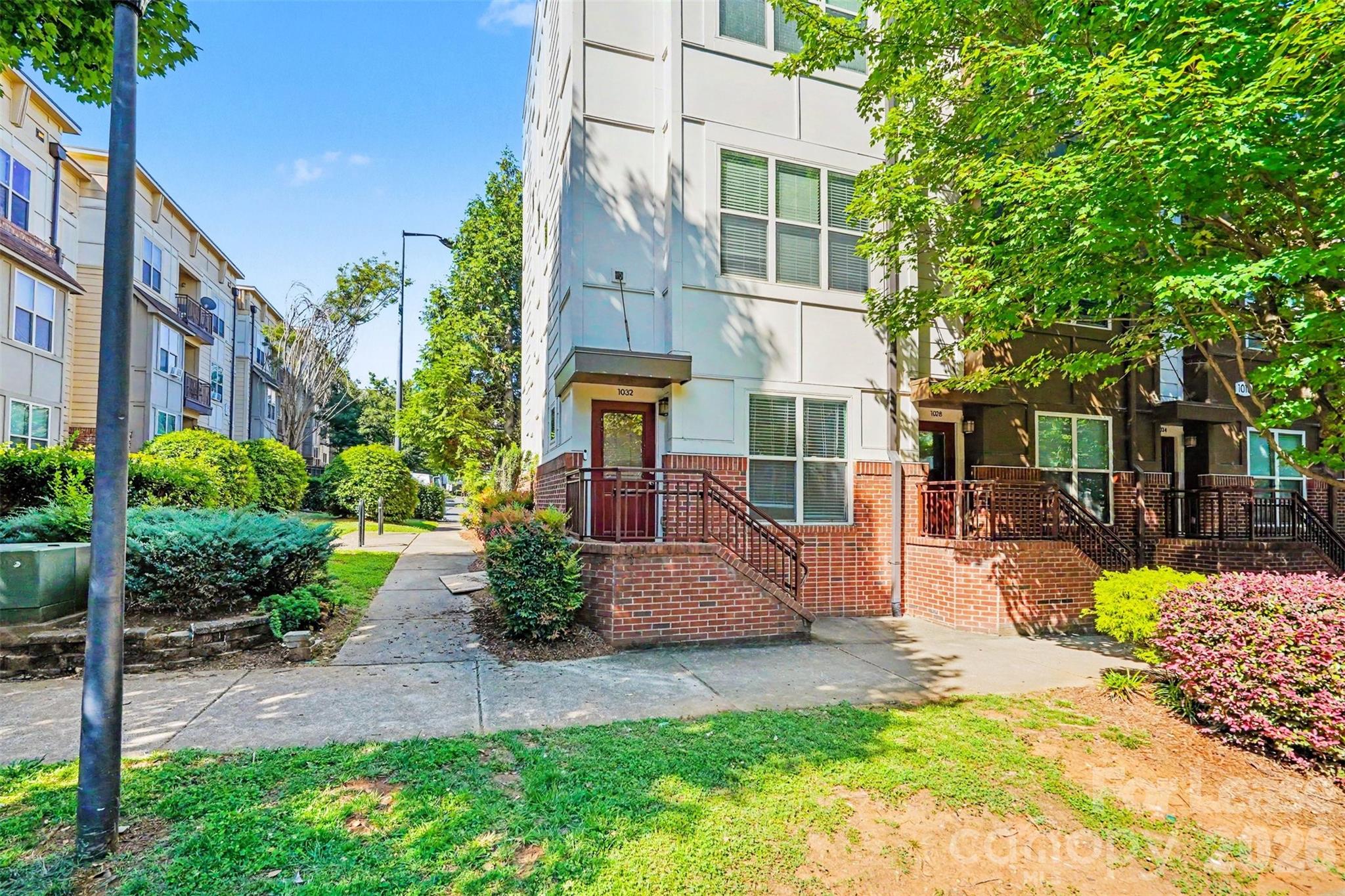 1032 Skyline View Way, Charlotte, NC. property listing photo