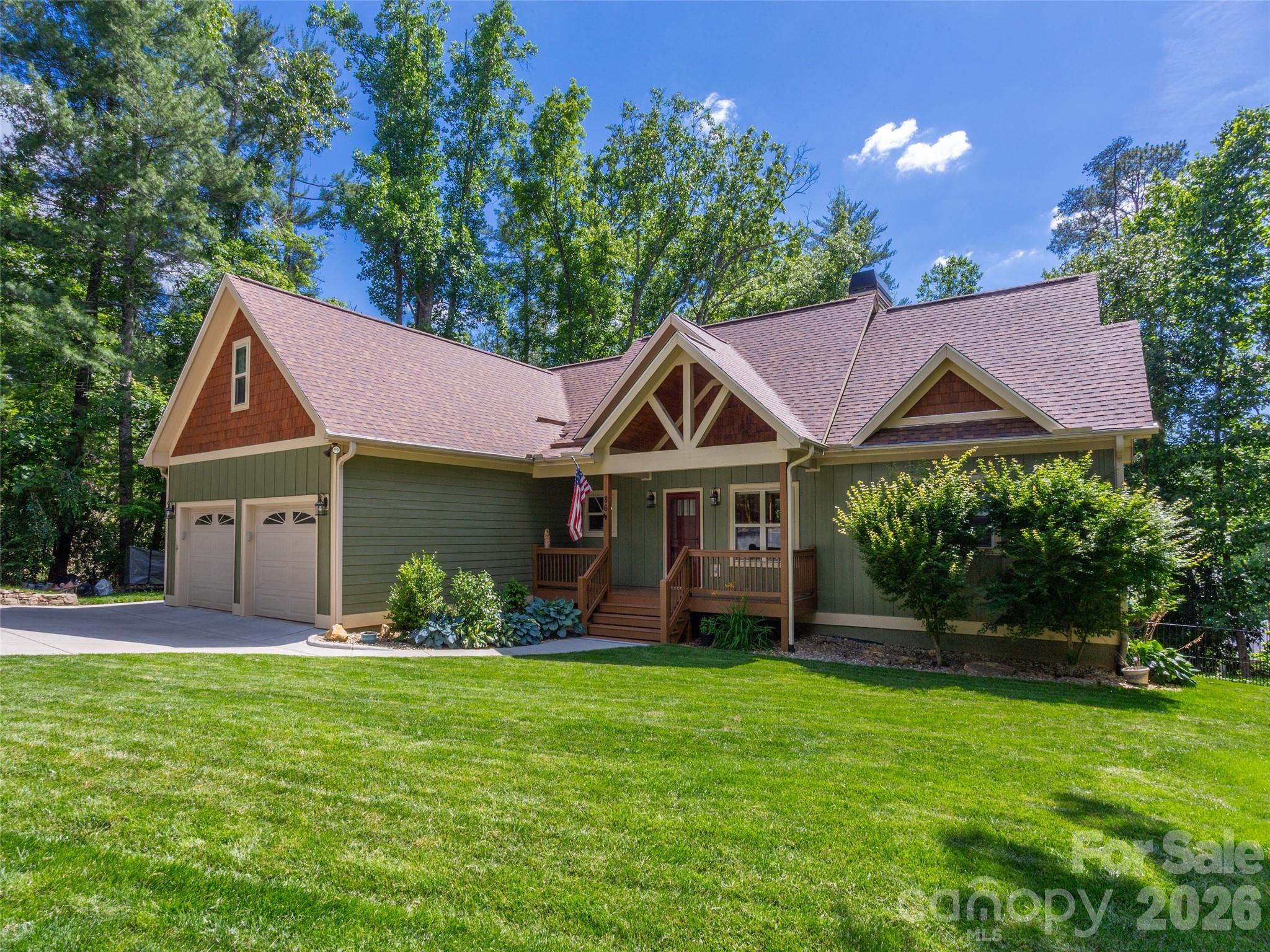 86 Crossings Circle, Fairview, NC. property listing photo
