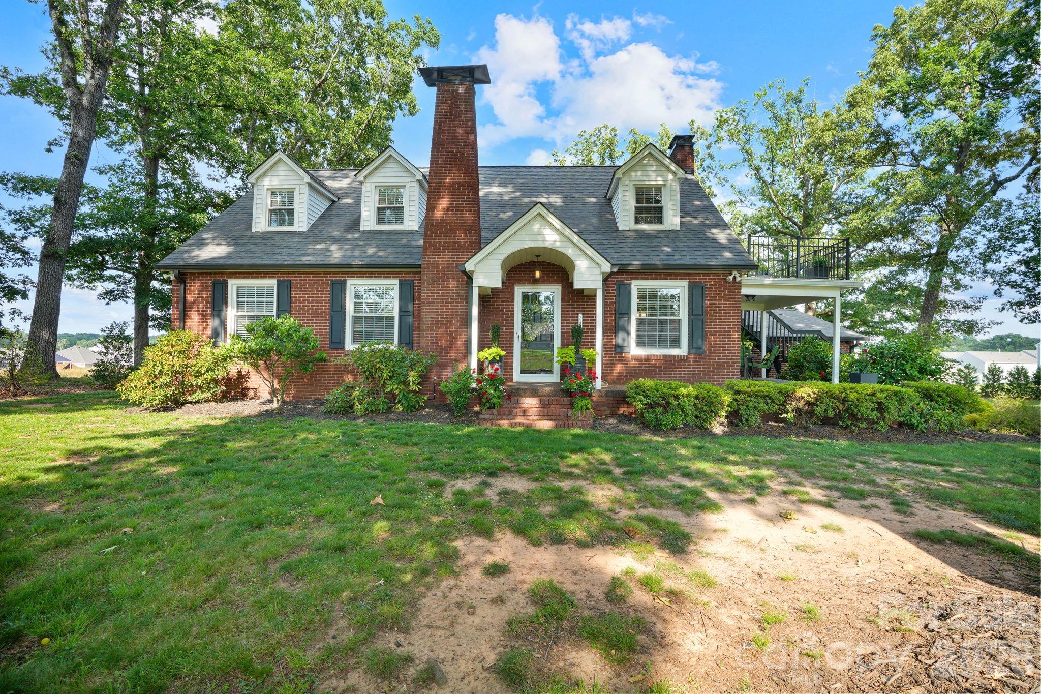 1520 5th Street NE, Hickory, NC — property listing photo
