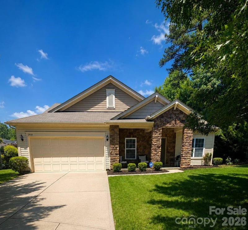 1919 Corriente Court, Charlotte, NC - 4 beds, 2 baths, 2,834 sqft - $435,000