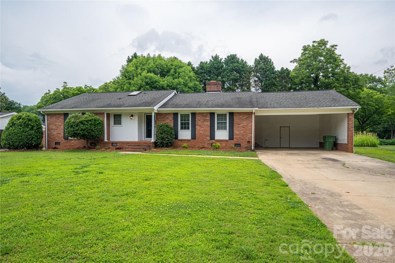 225 Dogwood Drive, Mount Holly, NC - 3 beds, 2 baths, 1,629 sqft - $330,000