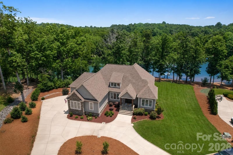 827 Misty Arbor Ford, Clover, SC - 4 beds, 4 baths, 4,557 sqft - $1,595,000