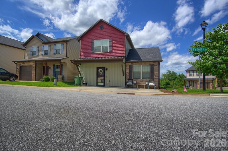 771 Cardwell Lane, Fletcher, NC - 3 beds, 2 baths, 1,488 sqft - $299,995