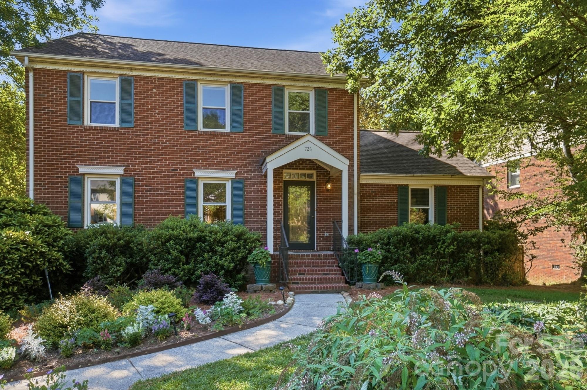 723 Walnut Point Drive, Matthews, NC. property listing photo