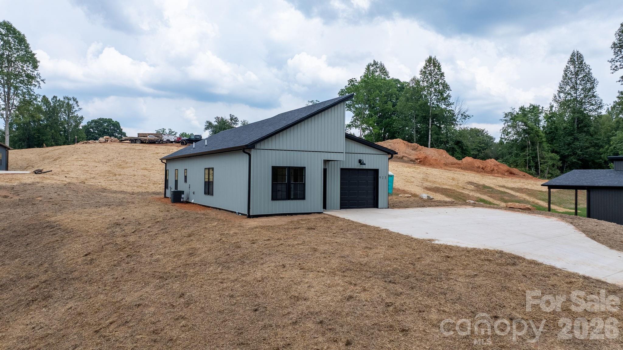 913 Overlook Drive SW, Lenoir, NC. property listing photo