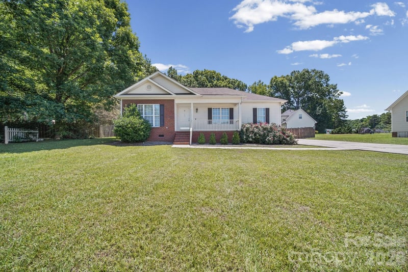 133 Polaris Drive, Wingate, NC - 3 beds, 2.5 baths, 1,993 sqft - $379,000