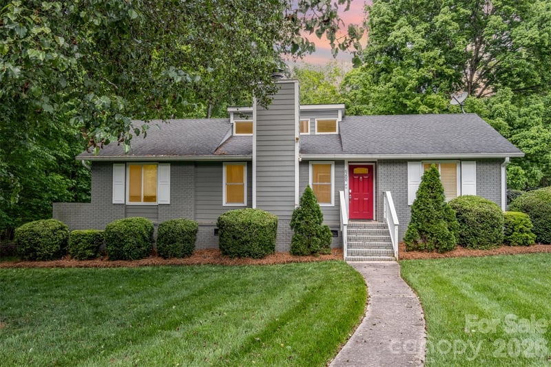 6200 Old Providence Road, Charlotte, NC - 5 beds, 4.5 baths, 2,512 sqft - $1,150,000