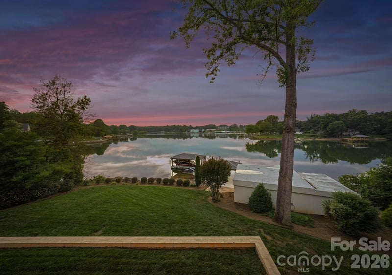 7272 Lynbrook Circle, Denver, NC - 3 beds, 4.5 baths, 5,535 sqft - $2,300,000