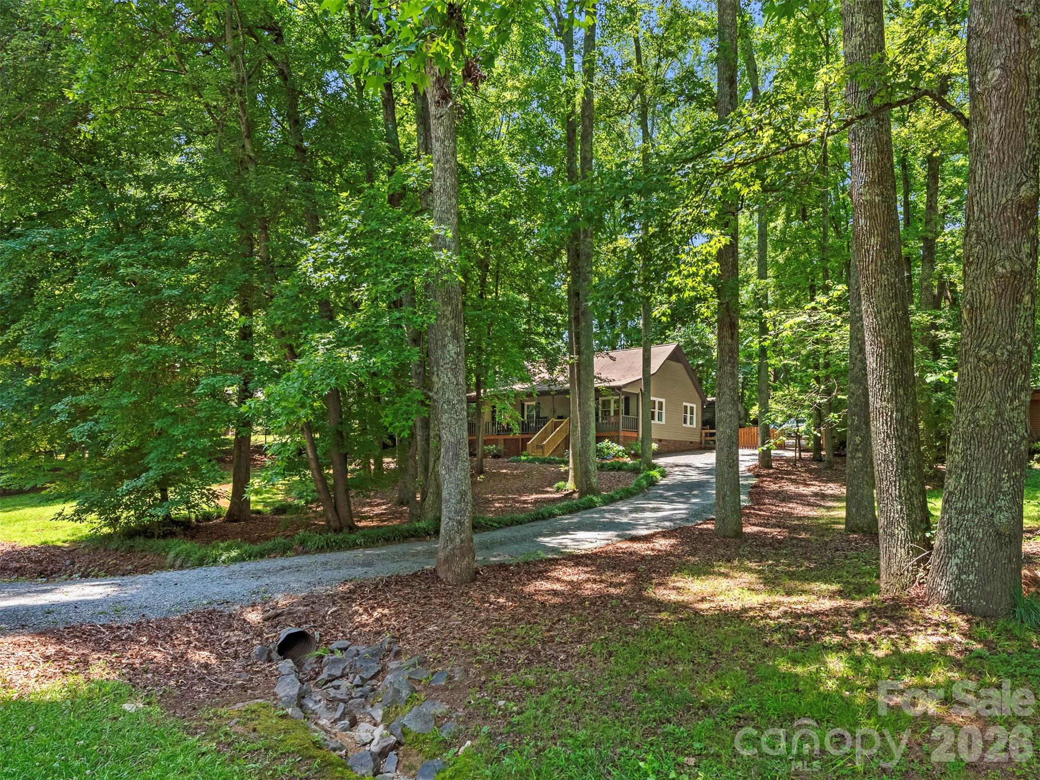 3814 Wonderland Drive, Matthews, NC. property listing photo