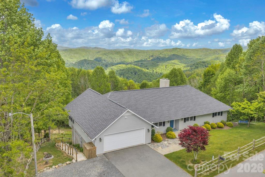 784 Alpine Drive, Seven Devils, NC. property listing photo
