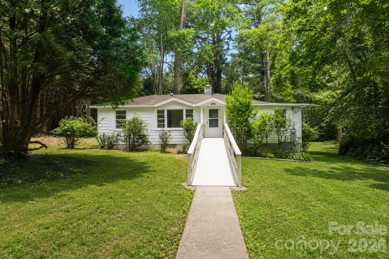 215 Merchant Street, Asheville, NC - 3 beds, 1 bath, 720 sqft - $399,000