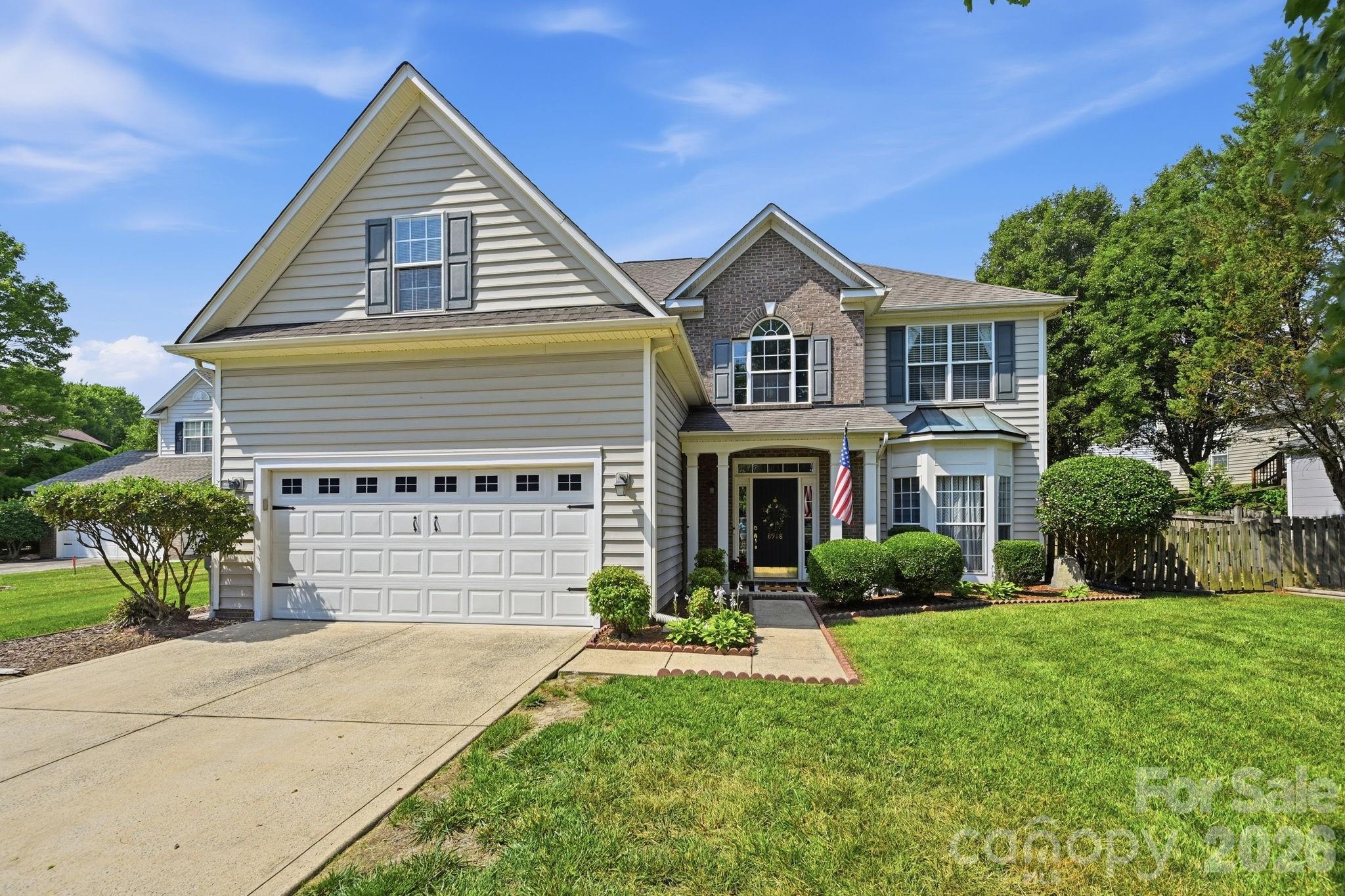 8918 Magennis Grove, Charlotte, NC — property listing photo 1