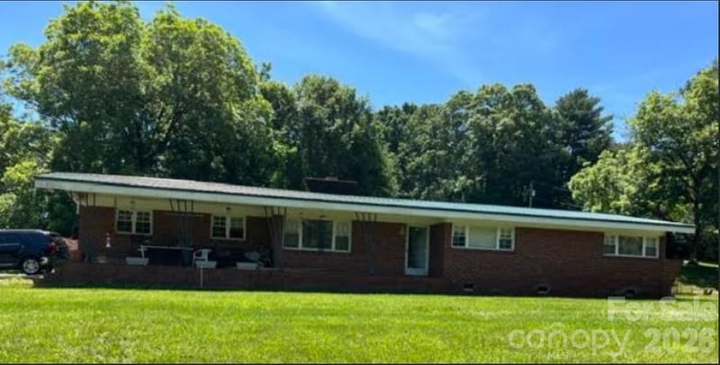 3646 Bunker Hill School Road, Claremont, NC - 3 beds, 1 bath, 2,856 sqft - $225,000