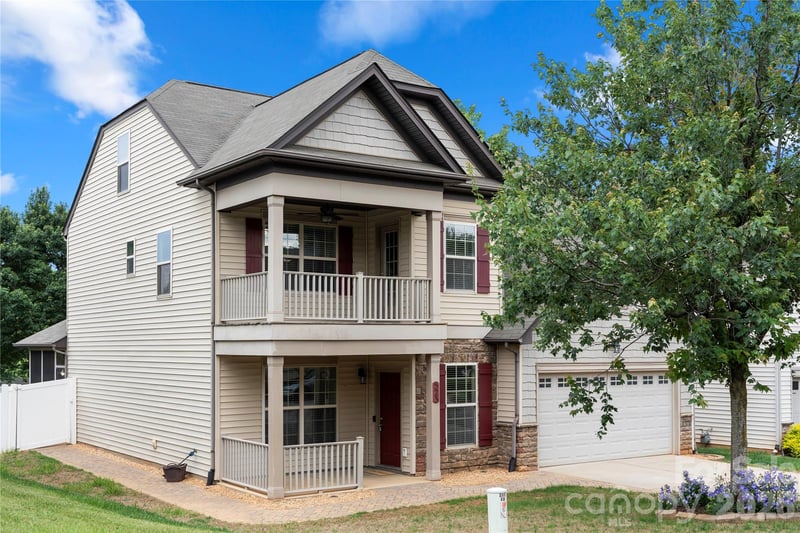 523 Danson Drive, Fort Mill, SC - 5 beds, 4 baths, 2,860 sqft - $545,000