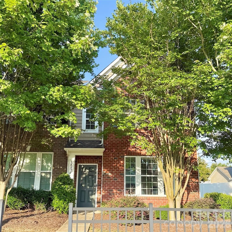 18426 W Catawba Avenue, Cornelius, NC - 3 beds, 2.5 baths, 1,880 sqft - $399,000