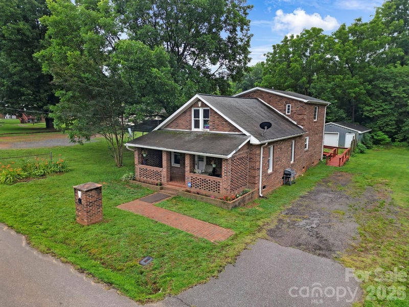115 Lippard Street, Statesville, NC - 3 beds, 2 baths, 1,798 sqft - $230,000