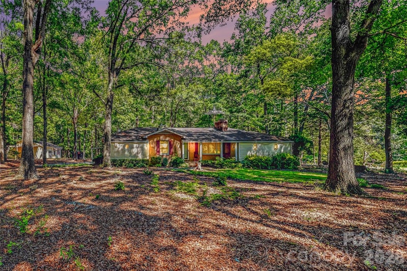 8008 W Duncan Road, Indian Trail, NC - 3 beds, 2 baths, 2,227 sqft - $899,000