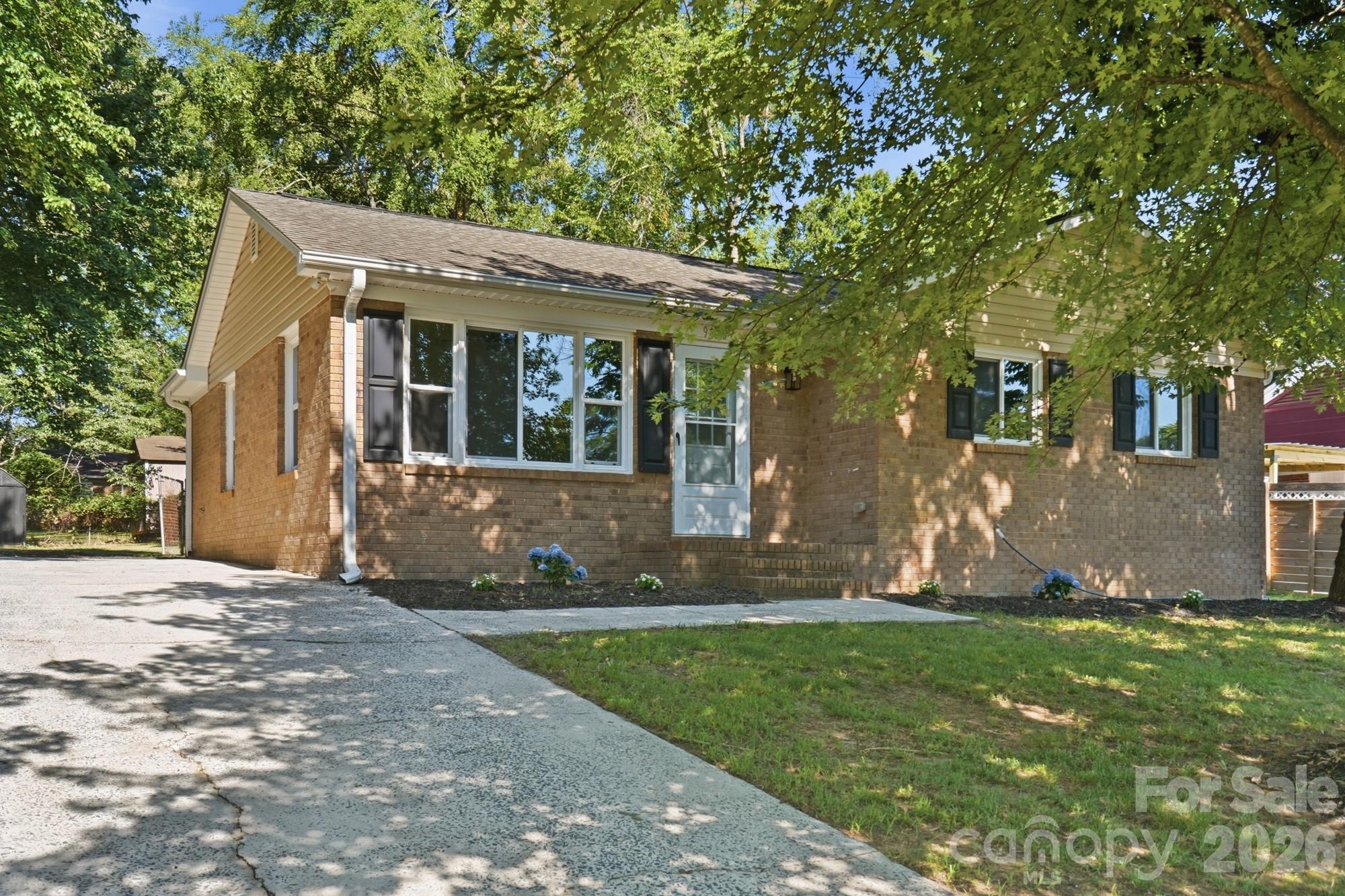 9828 Starwood Drive, Charlotte, NC. property listing photo