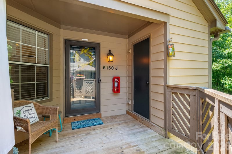 6150 Gray Gate Lane J, Charlotte, NC - 2 beds, 2 baths, 1,025 sqft - $255,000