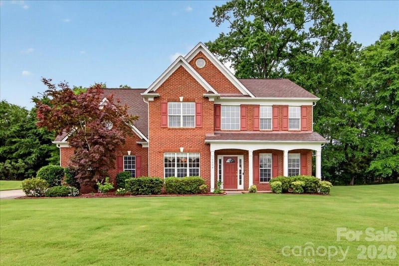 10604 Knight Castle Drive Apt 60, Charlotte, NC - 4 beds, 2.5 baths, 2,851 sqft - $669,000