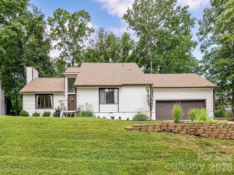 7908 Serendipity Lane, Charlotte, NC - 4 beds, 2.5 baths, 2,077 sqft - $649,000