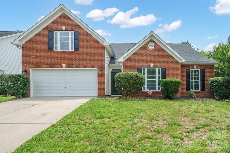13409 Planters Row Drive, Charlotte, NC - 3 beds, 2 baths, 2,084 sqft - $436,700