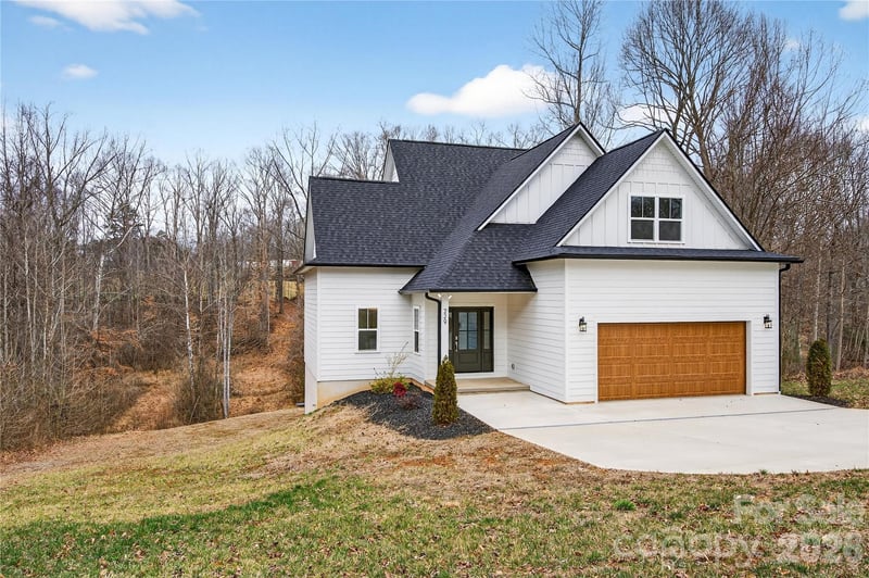229 Shenandoah Loop, Troutman, NC - 3 beds, 3 baths, 2,172 sqft - $464,900