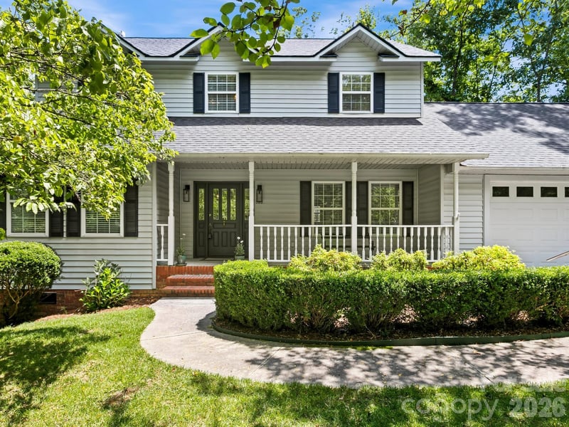 302 Shadecrest Lane, Mills River, NC - 3 beds, 2.5 baths, 2,155 sqft - $495,000