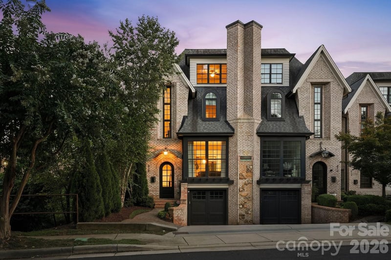 818 Ideal Way, Charlotte, NC - 3 beds, 4 baths, 2,976 sqft - $1,350,000