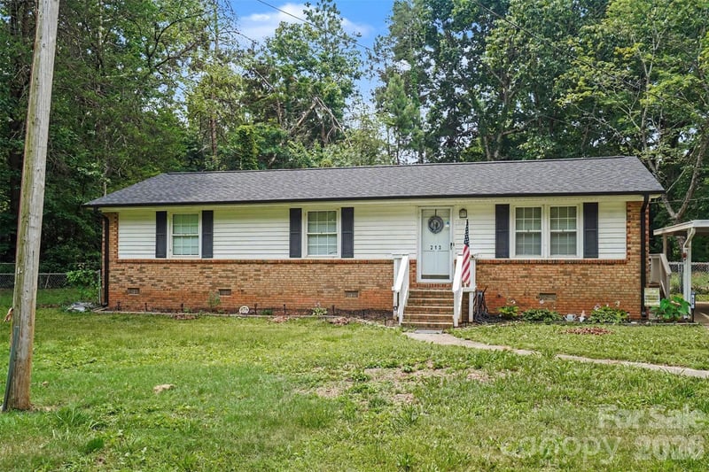 213 Bethany Road, Gastonia, NC - 3 beds, 2 baths, 1,262 sqft - $225,000