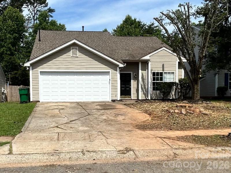 821 Lakehill Road, Charlotte, NC. property listing photo