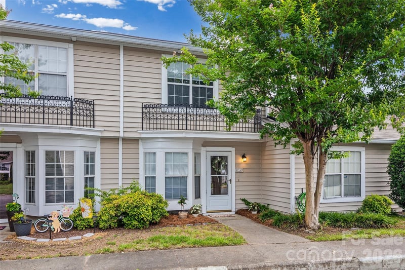 505 Heritage Parkway Apt 505, Fort Mill, SC - 2 beds, 1.5 baths, 1,159 sqft - $225,000