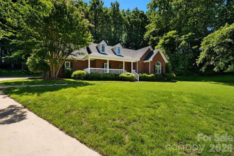 10846 Tyler Brook Lane, Charlotte, NC - 3 beds, 3.5 baths, 3,497 sqft - $750,000
