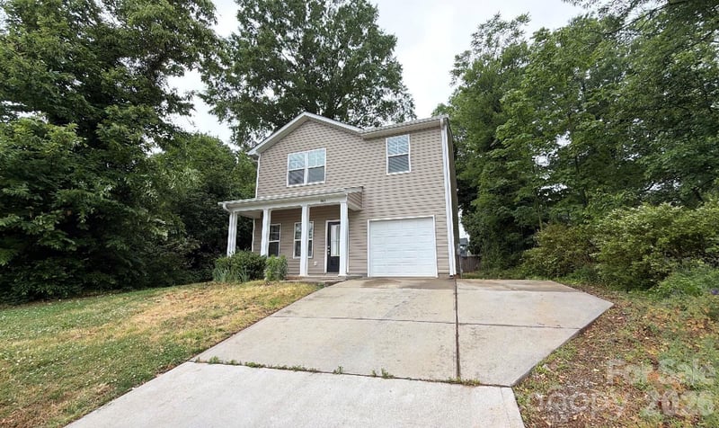 804 Jost Street, Statesville, NC - 3 beds, 2.5 baths, 1,446 sqft - $259,000