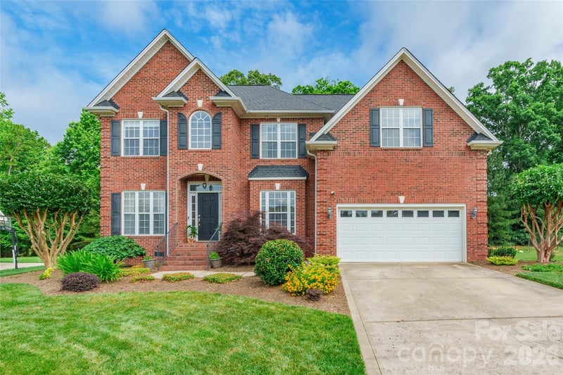 5649 Old Town, Gastonia, NC - 5 beds, 3 baths, 3,066 sqft - $645,900