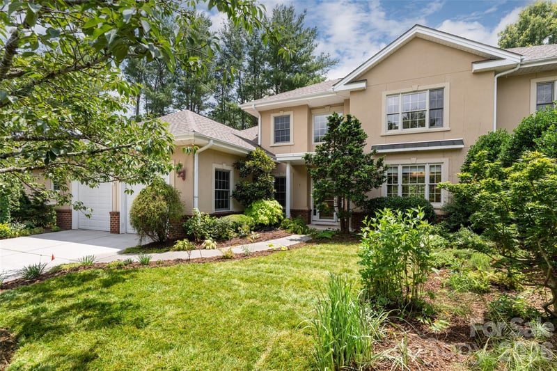 23 Boddington Court, Asheville, NC - 5 beds, 3.5 baths, 3,010 sqft - $825,000