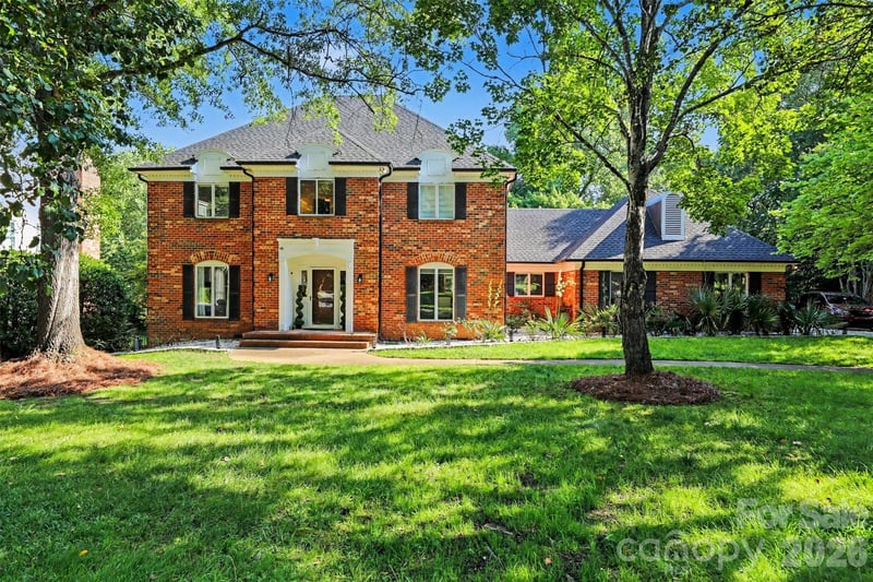 2814 winding oak Drive, Charlotte, NC - 4 beds, 2.5 baths, 3,510 sqft - $1,119,000