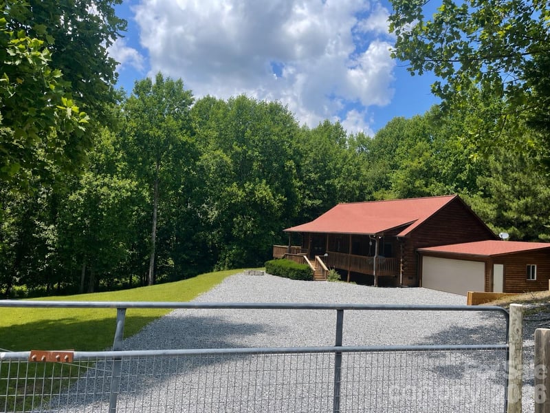 114 Woodstock Lane, Rutherfordton, NC - 3 beds, 2 baths, 1,362 sqft - $379,900