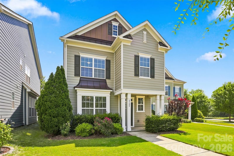 2104 Woodward Avenue, Charlotte, NC - 4 beds, 3.5 baths, 2,550 sqft - $725,000