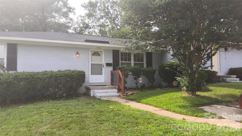1920 Herrin Avenue, Charlotte, NC - 2 beds, 1 bath, 816 sqft - $299,000