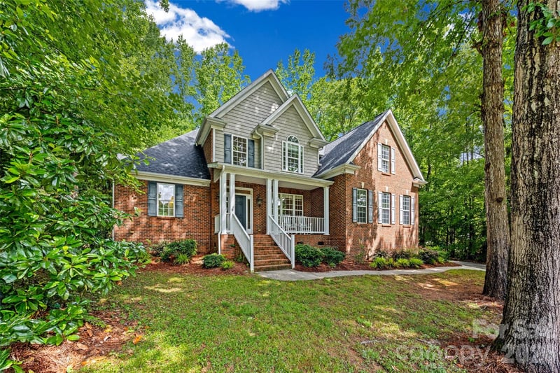 2035 Slippery Rock Cove, Clover, SC - 3 beds, 3 baths, 2,772 sqft - $634,900