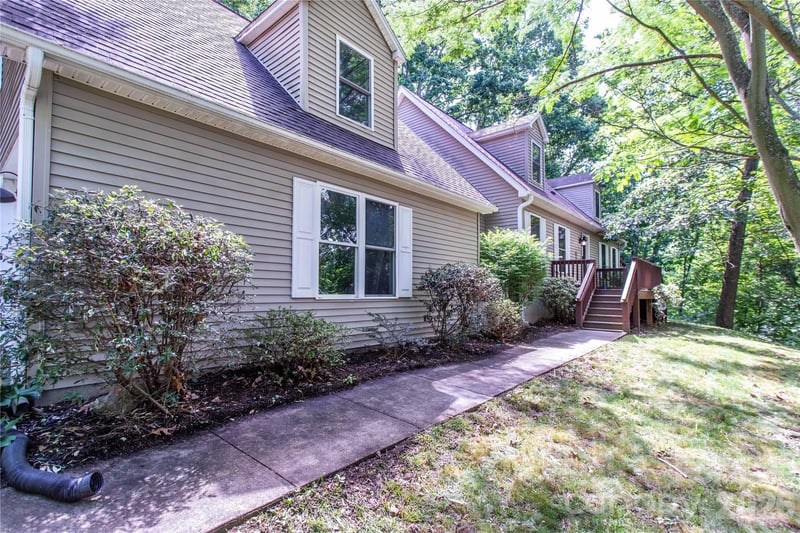 142 Blake Drive, Canton, NC - 3 beds, 2.5 baths, 2,489 sqft - $509,900