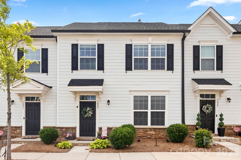 5025 Patton Drive, Gastonia, NC - 3 beds, 2.5 baths, 1,850 sqft - $311,900