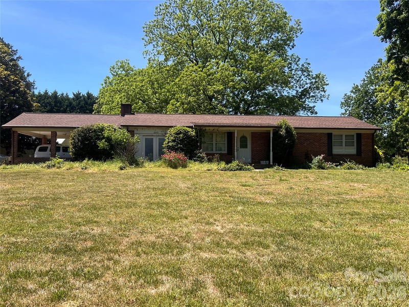 3393 Anderson Mountain Road, Maiden, NC - 2 beds, 2 baths, 1,425 sqft - $274,900
